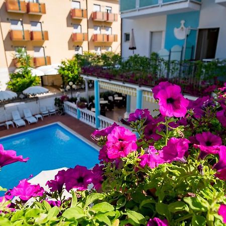 Hotel Villa Dei Fiori - Sul Mare Con Piscina Viserbella di Rimini Exteriér fotografie