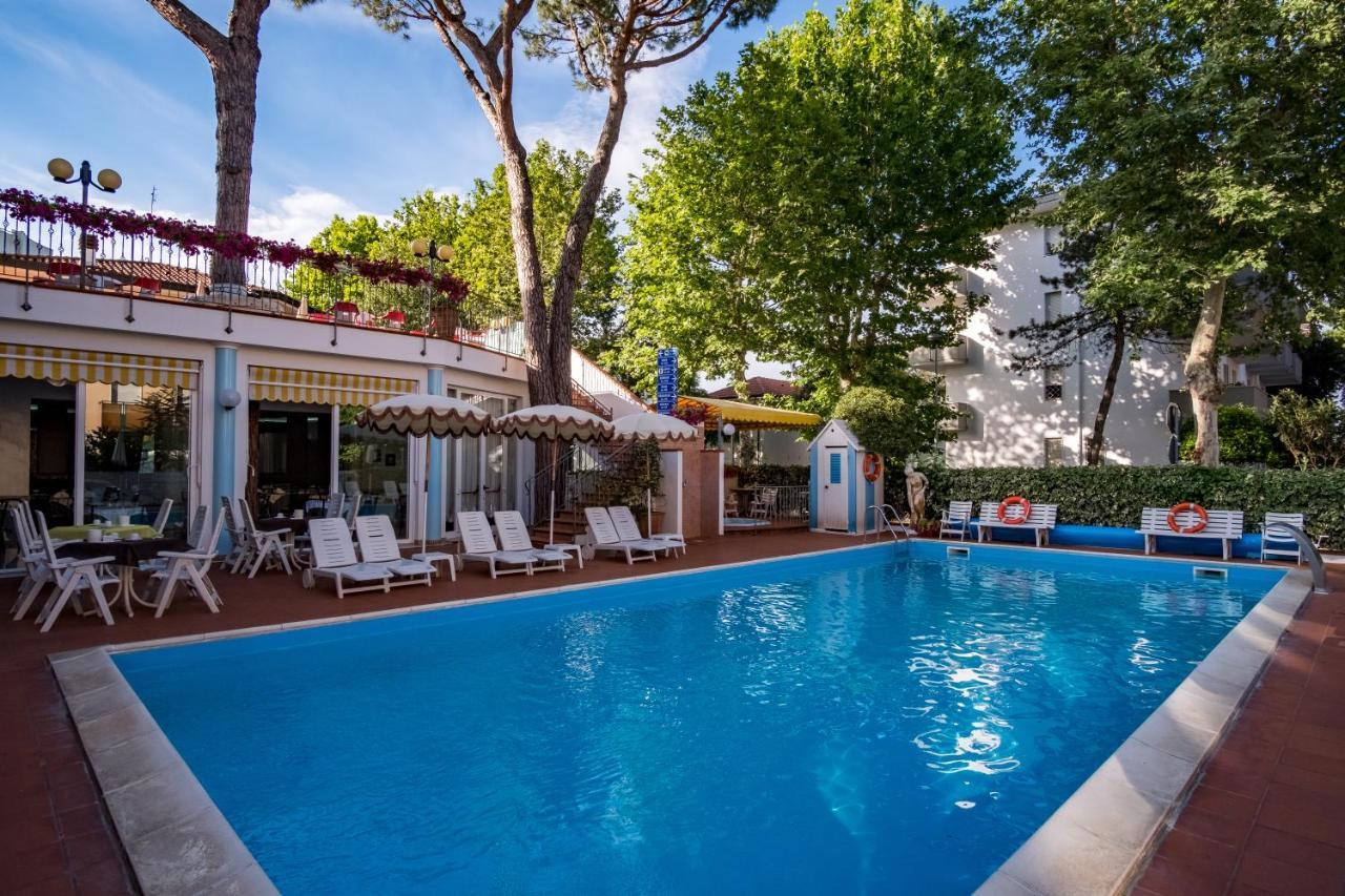 Hotel Villa Dei Fiori - Sul Mare Con Piscina Viserbella di Rimini Exteriér fotografie