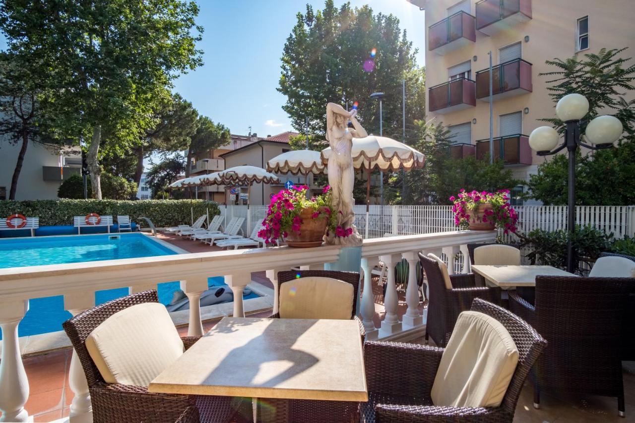 Hotel Villa Dei Fiori - Sul Mare Con Piscina Viserbella di Rimini Exteriér fotografie