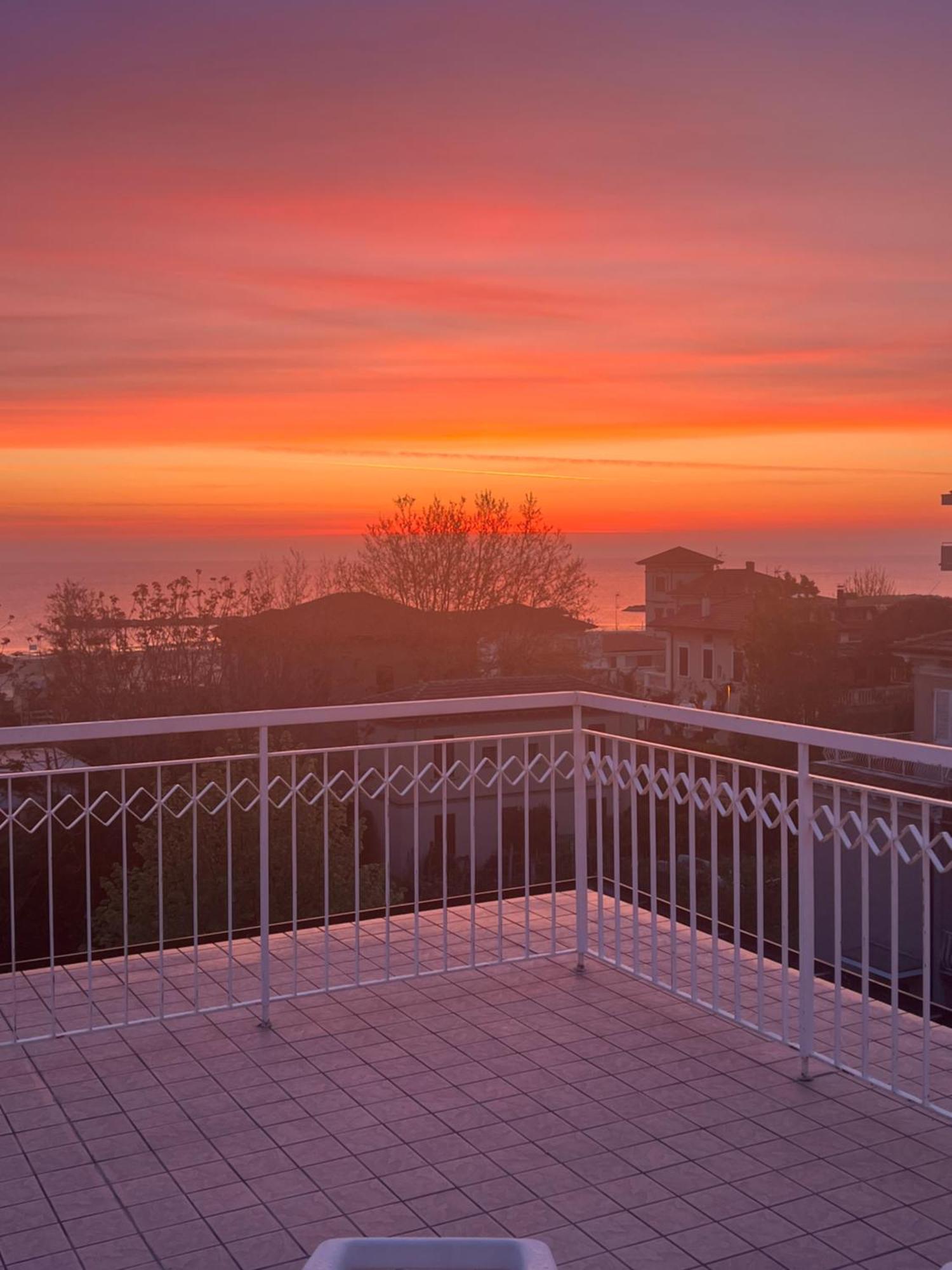 Hotel Villa Dei Fiori - Sul Mare Con Piscina Viserbella di Rimini Exteriér fotografie